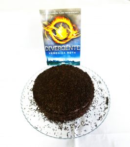La tarta de chocolate de «Divergente» – Esquinas Dobladas