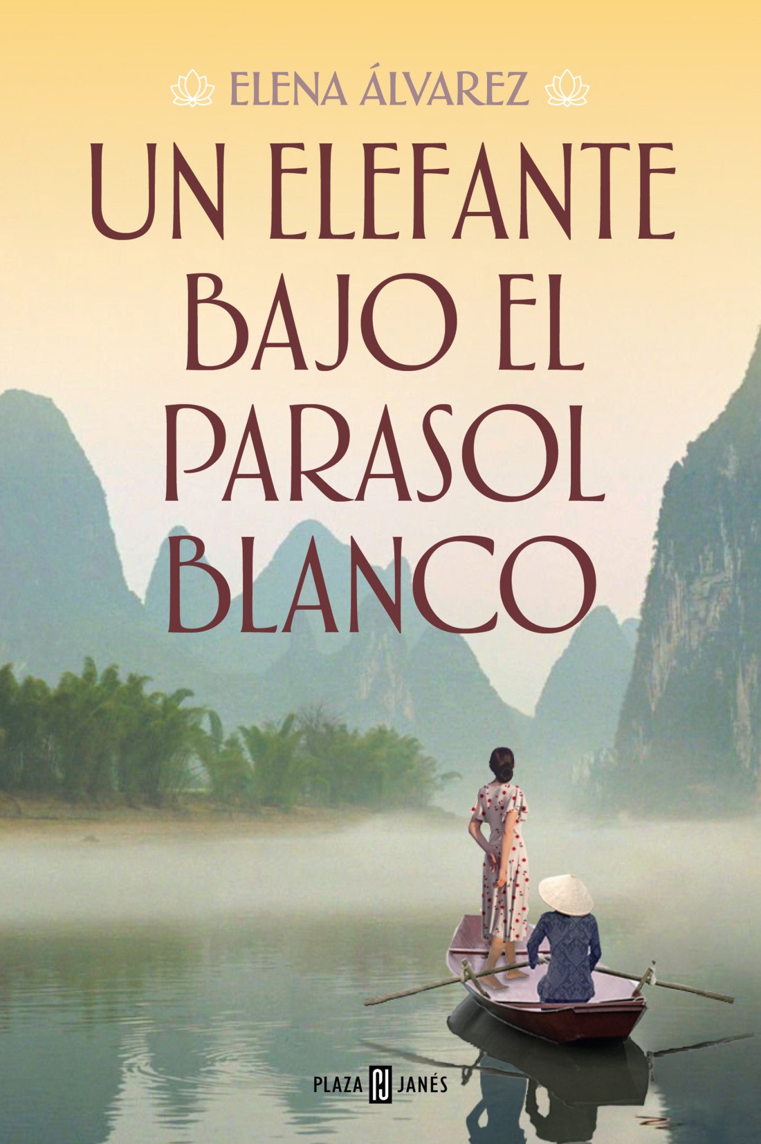 Un elefante bajo el parasol blanco | Elena Álvarez | Esquinas Dobladas